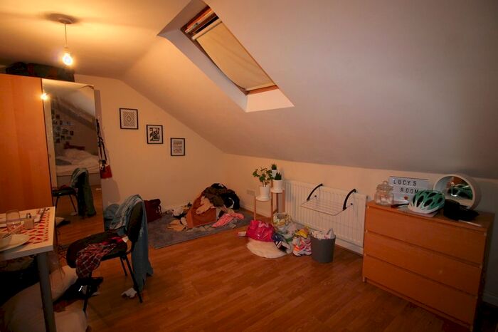 5 Bedroom Maisonette To Rent In Myrtle Grove, Jesmond, Newcastle Upon Tyne, NE2