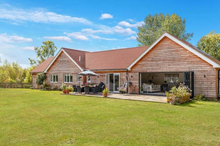 5 Bedroom Detached House For Sale In Claygate Road, Laddingford, ME18