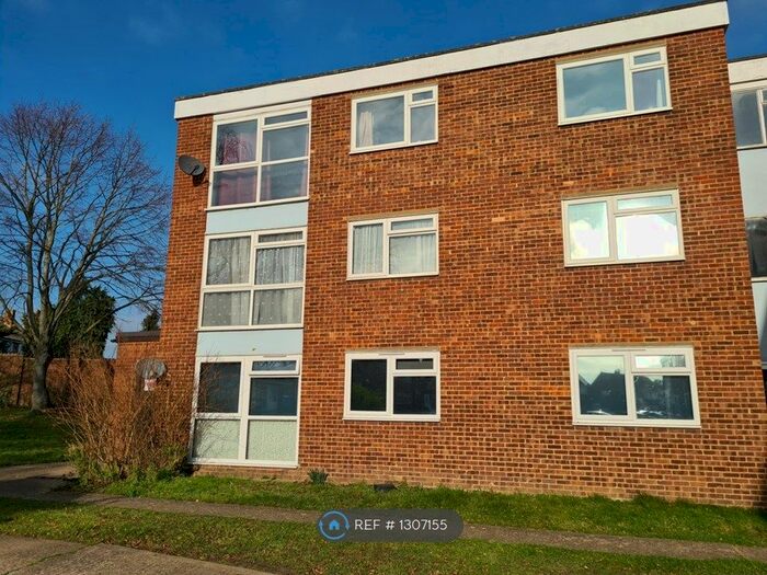 2 Bedroom Flat To Rent In Wessex Drive, Erith, DA8