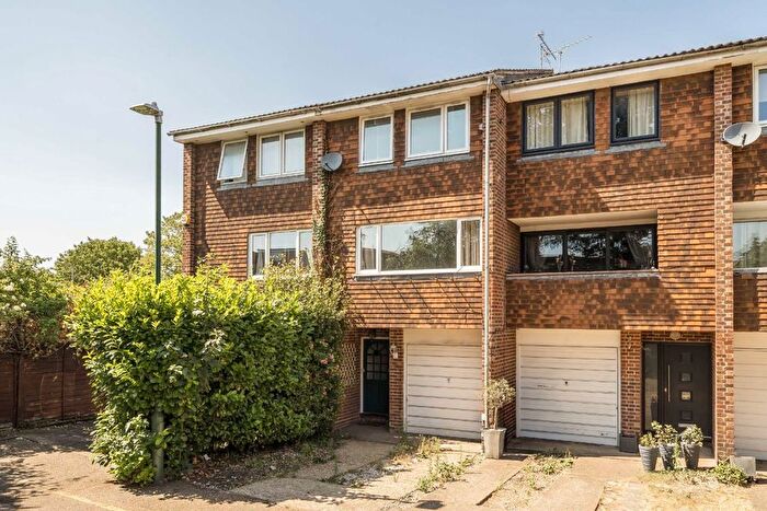 3 Bedroom Terraced House For Sale In Carlisle Close, Kingston, KT2