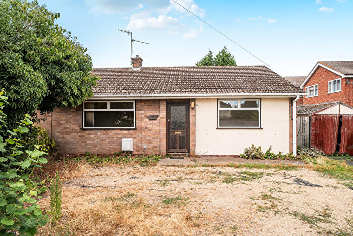 2 Bedroom Semi-Detached Bungalow For Sale In Elm Road, Kidderminster, DY10