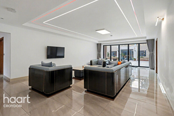 8 Bedroom Detached House For Sale In Old Lodge Lane, Purley, CR8