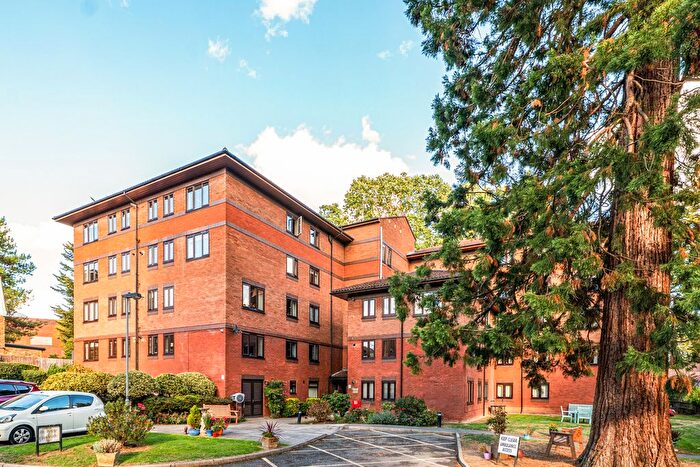 2 Bedroom Flat For Sale In Windsor Court, Westbury Lodge Close, Pinner, HA5