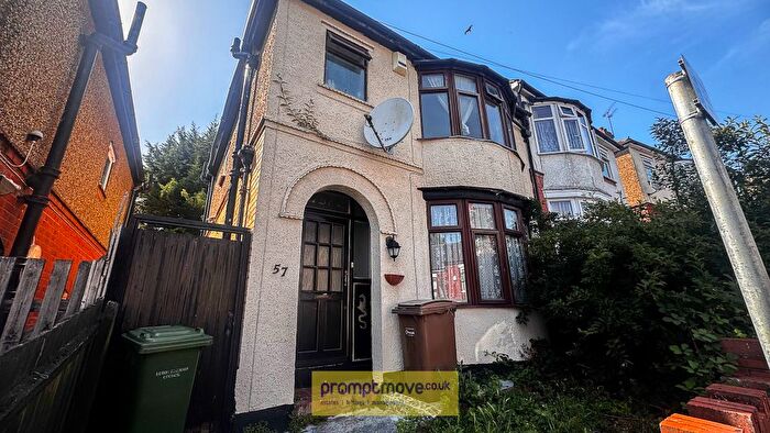 3 Bedroom Property To Rent In Talbot Road, Luton, LU2