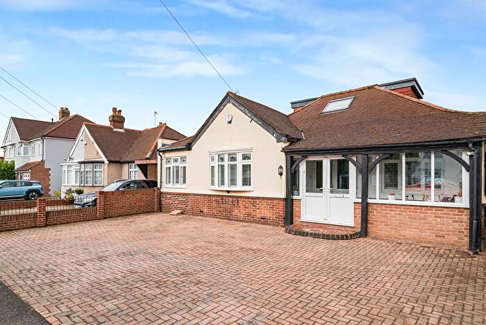 3 Bedroom Detached Bungalow For Sale In Valentine Avenue, Bexley, DA5