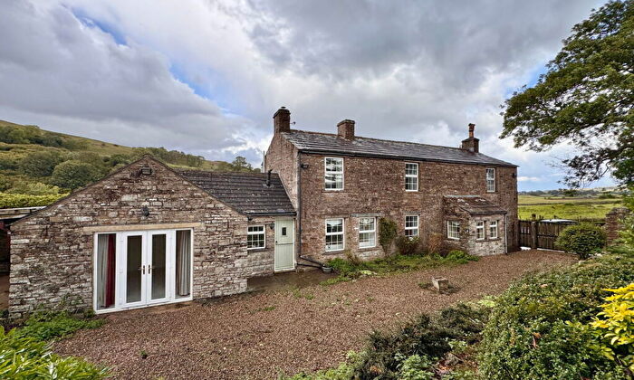 3 Bedroom Detached House For Sale In The Warren, Carperby, Leyburn, DL8