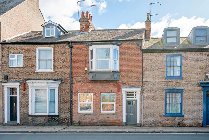 6 Bedroom Terraced House For Sale In Clarence Street, York, YO31