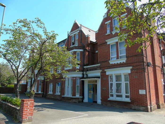 2 Bedroom Flat To Rent In St. Cross Road, Winchester, SO23