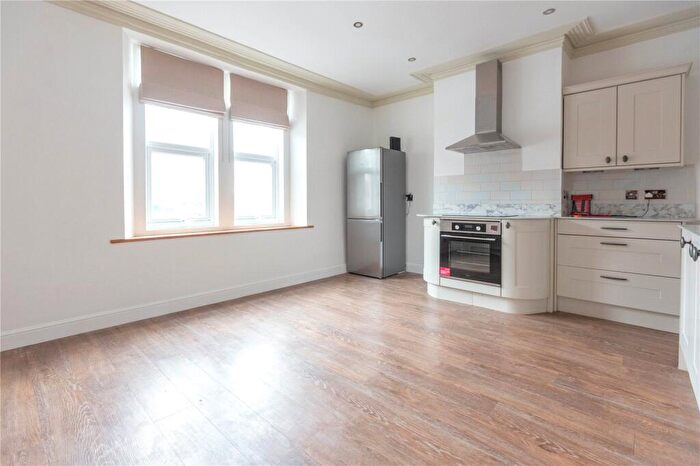 3 Bedroom Maisonette To Rent In Fishponds Road, Fishponds, Bristol, BS16