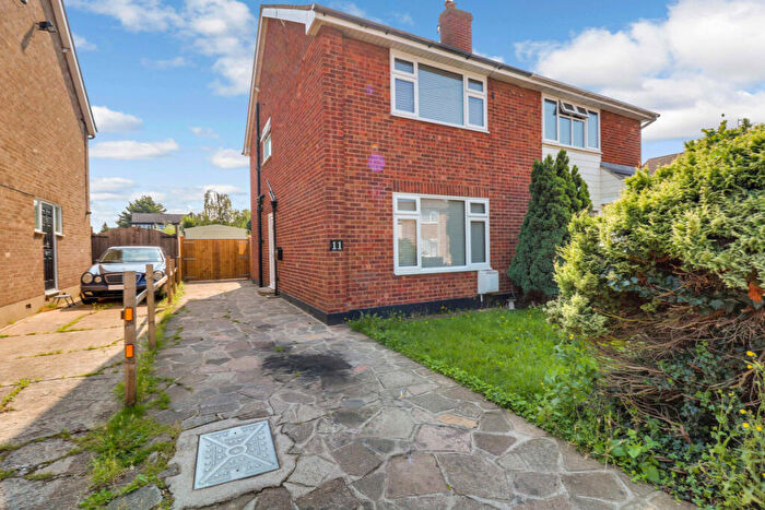 3 Bedroom Semi-Detached House To Rent In Overton Close, Benfleet, SS7