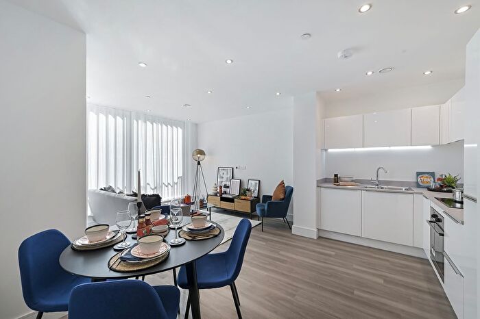 2 Bedroom Flat To Rent In Alwyne Court, Garnet Place, West Drayton, UB7