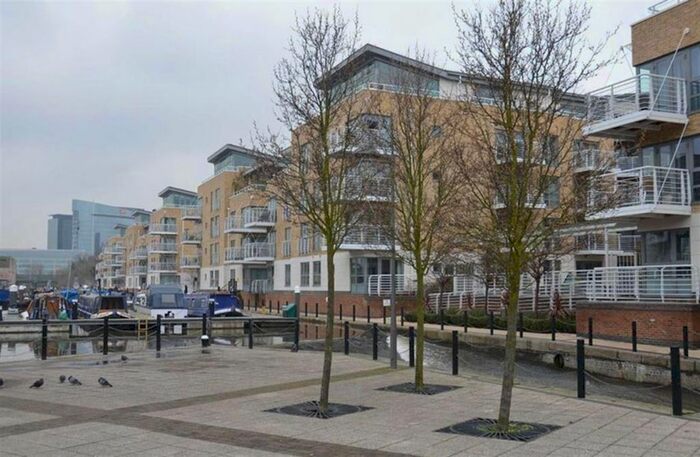 2 Bedroom Flat To Rent In Barnes Quarter, Tallow Road TW8