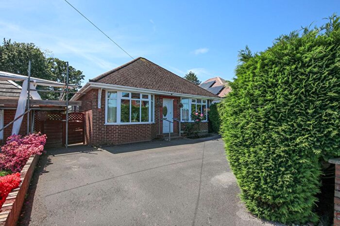 2 Bedroom Detached Bungalow For Sale In Taunton Drive, Bitterne Village, SO18