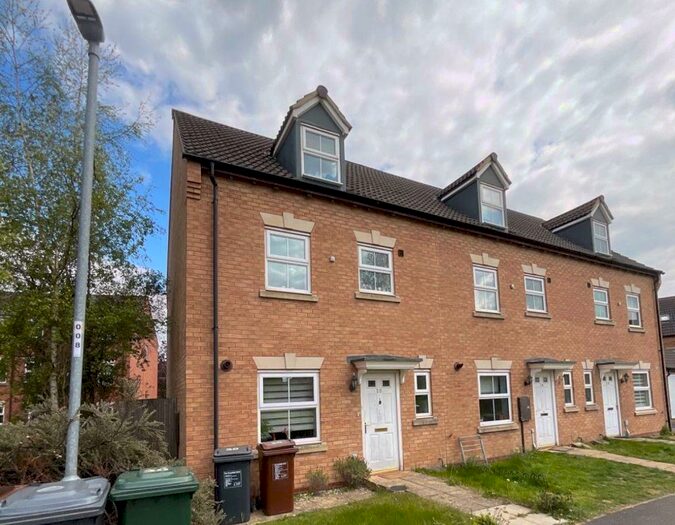 4 Bedroom Property To Rent In Jackdaw Road, Corby, NN18