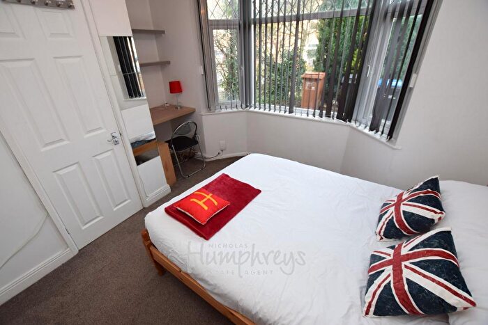 6 Bedroom Semi-Detached House To Rent In Winchester Road, Far Cotton, Northampton, NN4