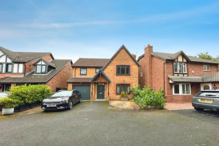 4 Bedroom Detached House For Sale In Bluebell Way, PR5