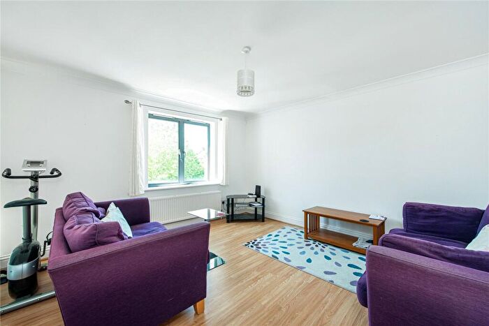 2 Bedroom Flat To Rent In Manor Gardens, Holloway, N7
