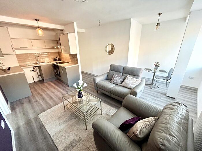 1 Bedroom Flat To Rent In High Street, Kettering, NN16