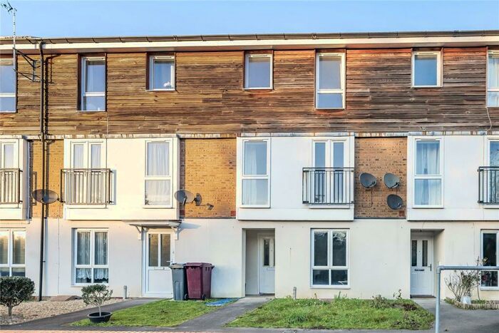 5 Bedroom Terraced House To Rent In Meadow Way, Caversham, Reading, Berkshire, RG4