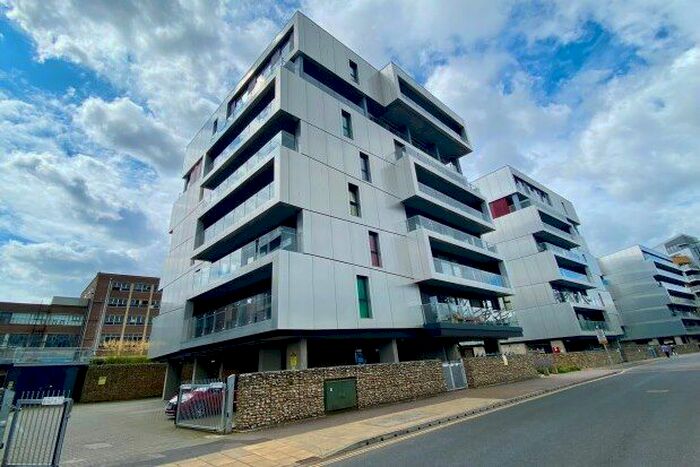 2 Bedroom Flat To Rent In Geoffrey Watling Way, Norwich, NR1