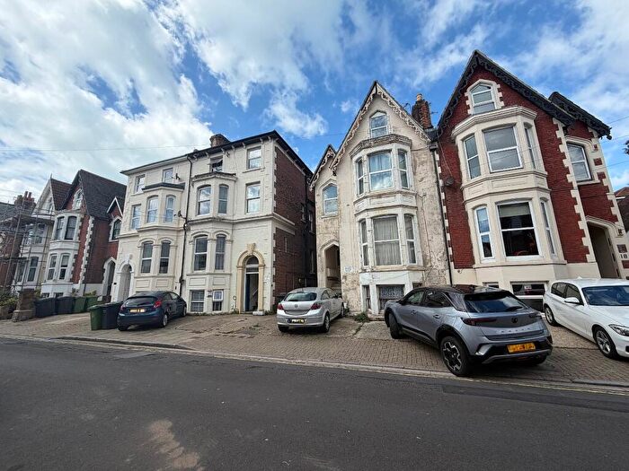 1 Bedroom Flat To Rent In Shaftesbury Road, Southsea, Hampshire, PO5
