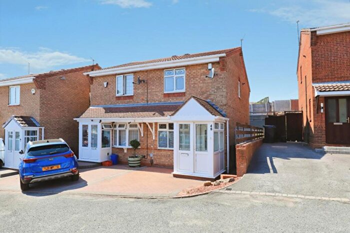 2 Bedroom Semi Detached House For Sale In Harvest Close, Dudley, DY3