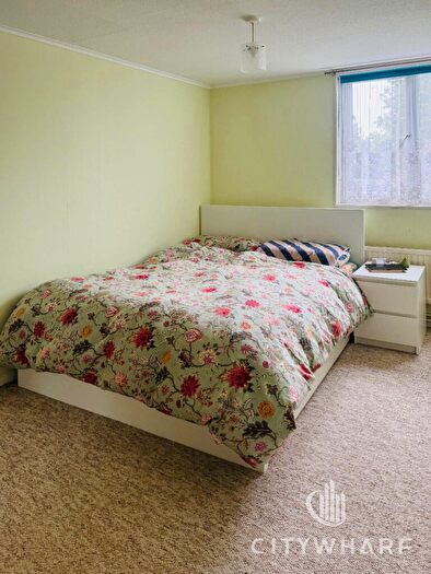 3 Bedroom Flat To Rent In Crocus Field, Barnet, EN5