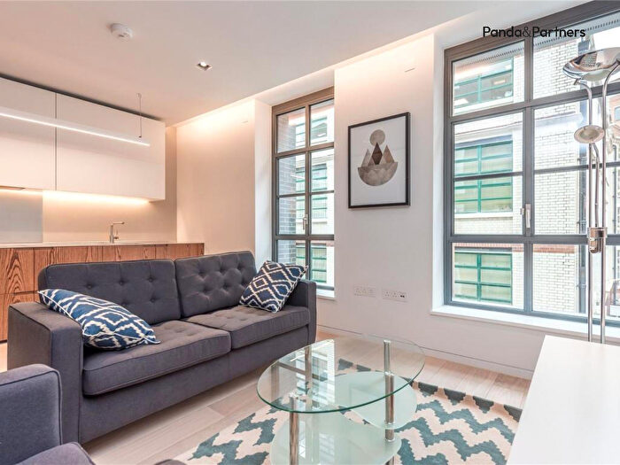 1 Bedroom Flat To Rent In The Askew Building Bartholomew Close, London, EC1A