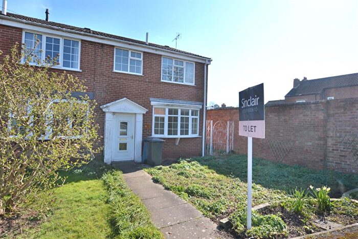 3 Bedroom Semi-Detached House To Rent In De Ferrers Close, East Leake, Leicstershire, LE12