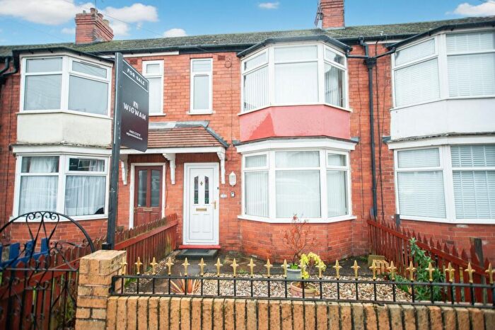3 Bedroom Terraced House For Sale In Welwyn Park Avenue, Hull, HU6