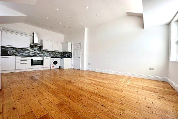 2 Bedroom Flat To Rent In Albert Road, Orpington, BR5