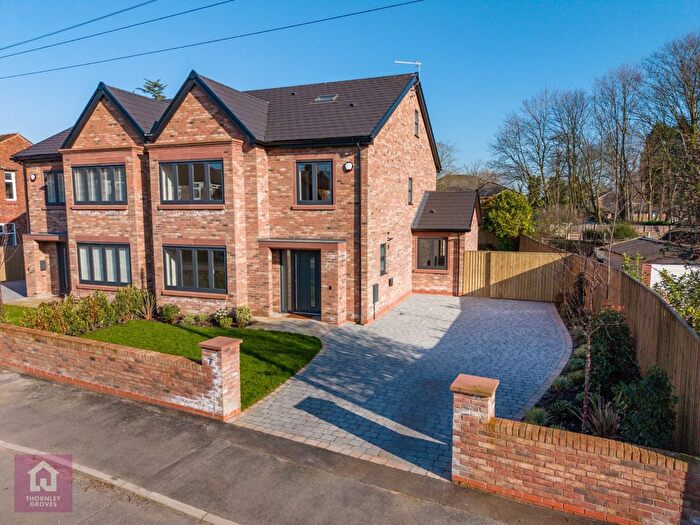 5 Bedroom Semi Detached House For Sale In Brentwood Crescent, Altrincham, WA14