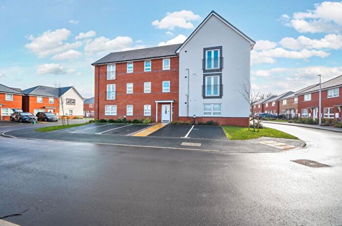 2 Bedroom Flat To Rent In Campbell Drive, Upper Lighthorne, Leamington Spa, Warwickshire, CV33