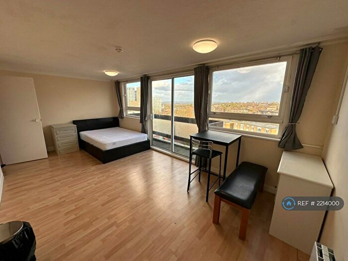 Studio To Rent In Grange Vale, Sutton, SM2