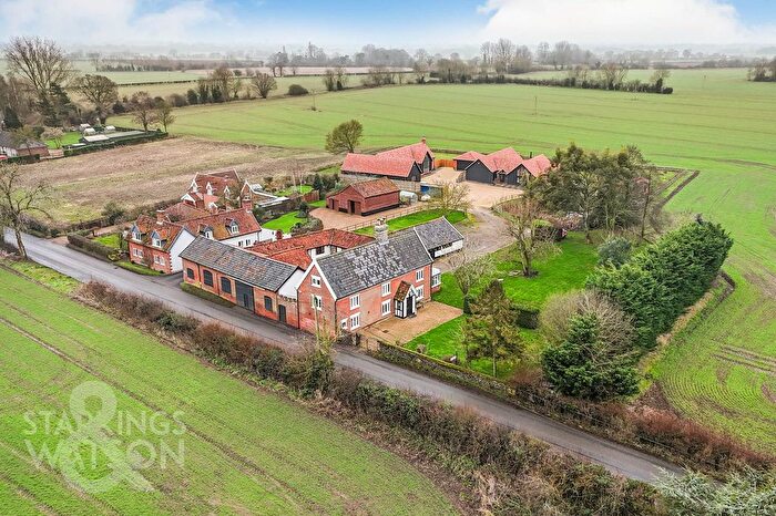 5 Bedroom Detached House For Sale In The Street, Weybread, Diss, IP21