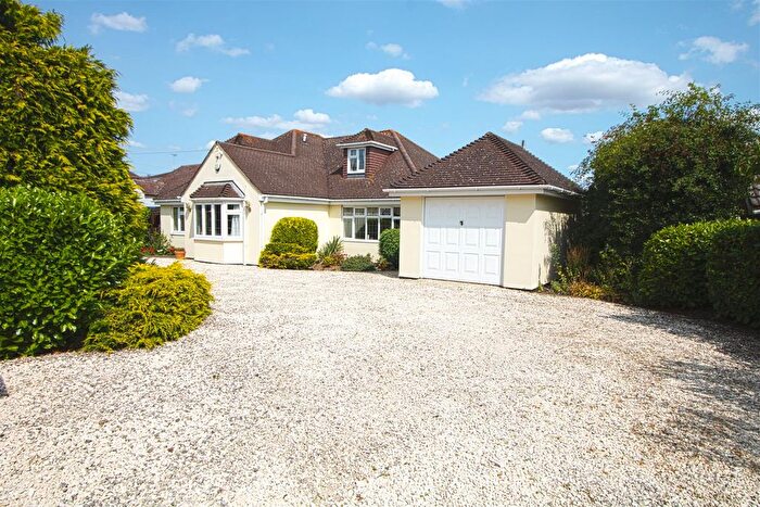 4 Bedroom Detached Bungalow For Sale In Kennel Lane, Billericay, CM11