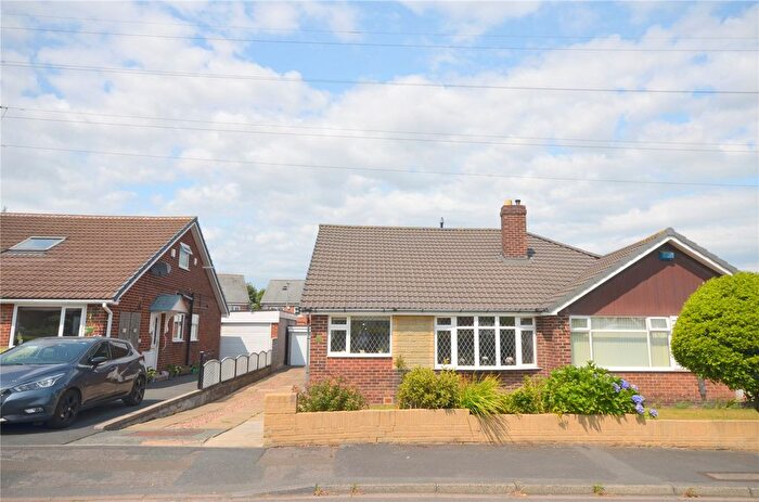2 Bedroom Bungalow For Sale In Sunny Bank Drive, Mirfield, West Yorkshire, WF14
