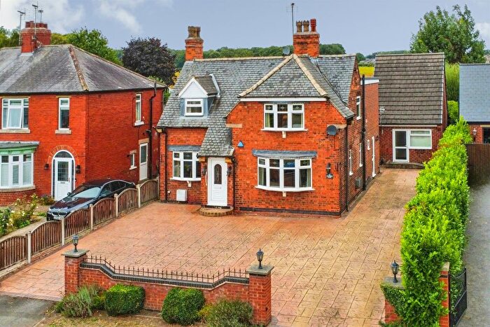 5 Bedroom Detached House For Sale In High Road, Carlton-In-Lindrick, Worksop, S81