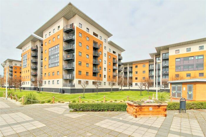 1 Bedroom Apartment To Rent In Fishguard Way, Royal Docks, London, E16