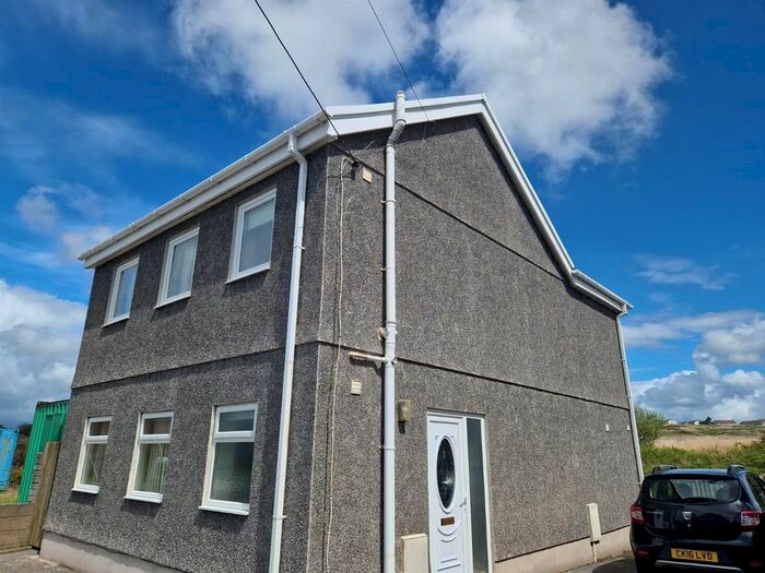 3 Bedroom Detached House To Rent In Mynydd Newydd Road, Penlan, Swansea, SA5