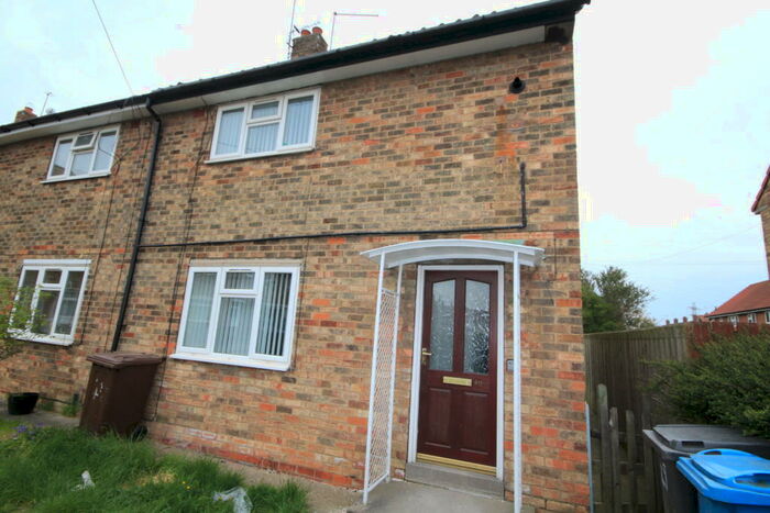 2 Bedroom End Of Terrace House To Rent In Halliwell Close, Hull, HU9