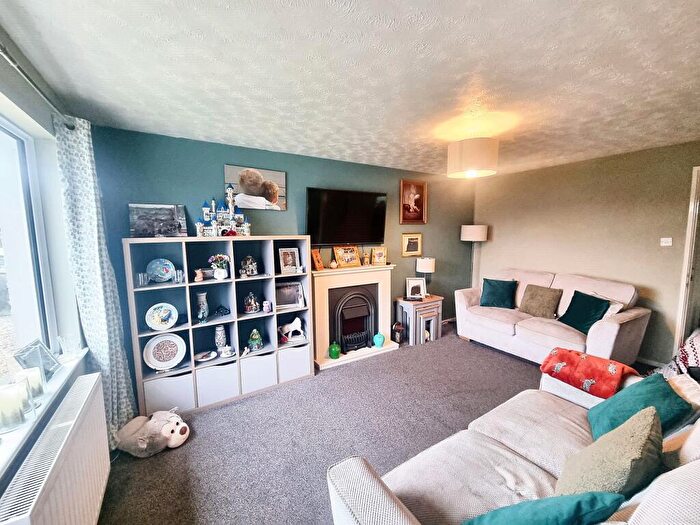 2 Bedroom Semi-Detached Bungalow For Sale In Firbank Road, Dawlish, EX7