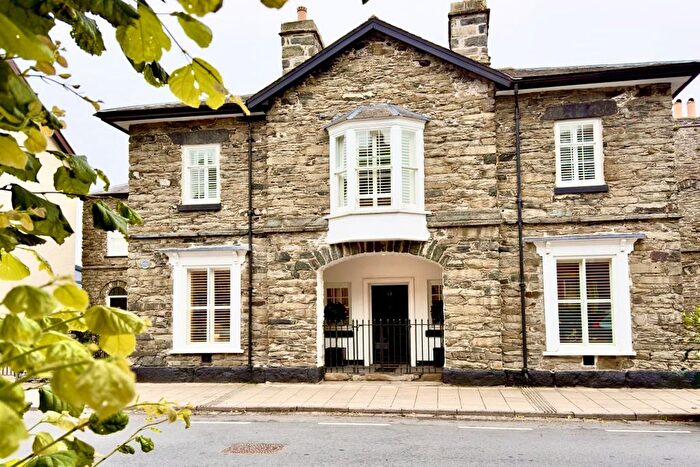 3 Bedroom Semi-Detached House For Sale In High Street, Bala, LL23