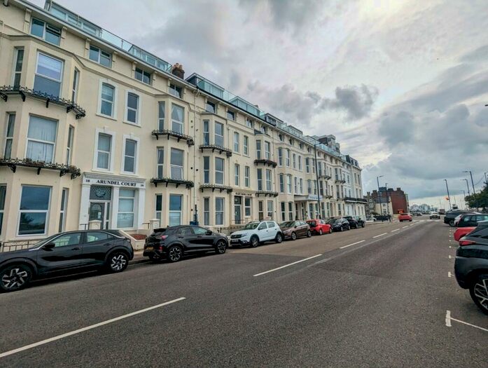 2 Bedroom Apartment To Rent In South Parade, Southsea, PO5
