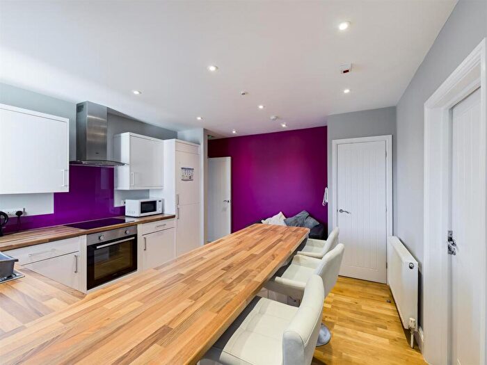 3 Bedroom Maisonette To Rent In Barrack Street, Colchester, Essex, CO1