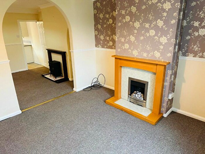 3 Bedroom End Of Terrace House For Sale In Folly Road, Deanshanger, MK19