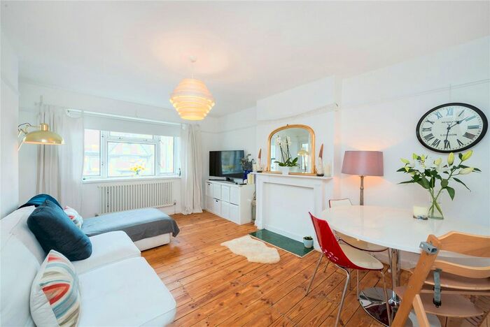 2 Bedroom Flat To Rent In Craven House, Mortlake High Street, SW14