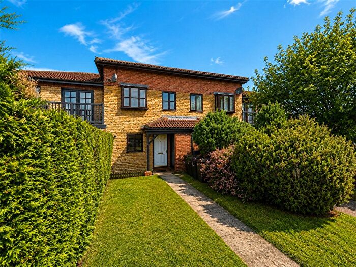 2 Bedroom Terraced House For Sale In Elmgarth, Sleaford, Lincolnshire, NG34