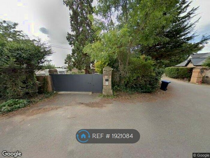 4 Bedroom Bungalow To Rent In Strayfield Road, Enfield, EN2