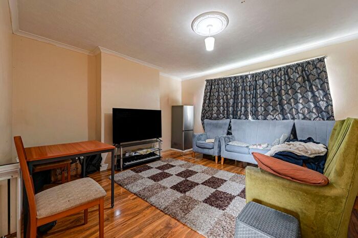 2 Bedroom Flat For Sale In Boone Street, Lee, London, SE13